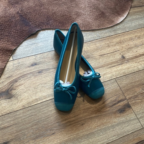 C.Paravano emerald green ballerina flats - Picture 1 of 8